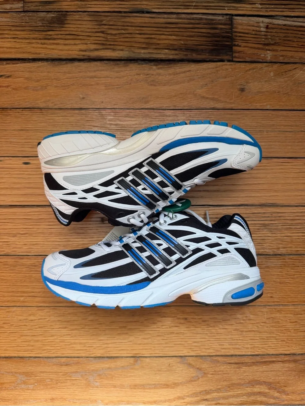 Athletic Sneakers in White, Black & Blue - Lightweight Performance